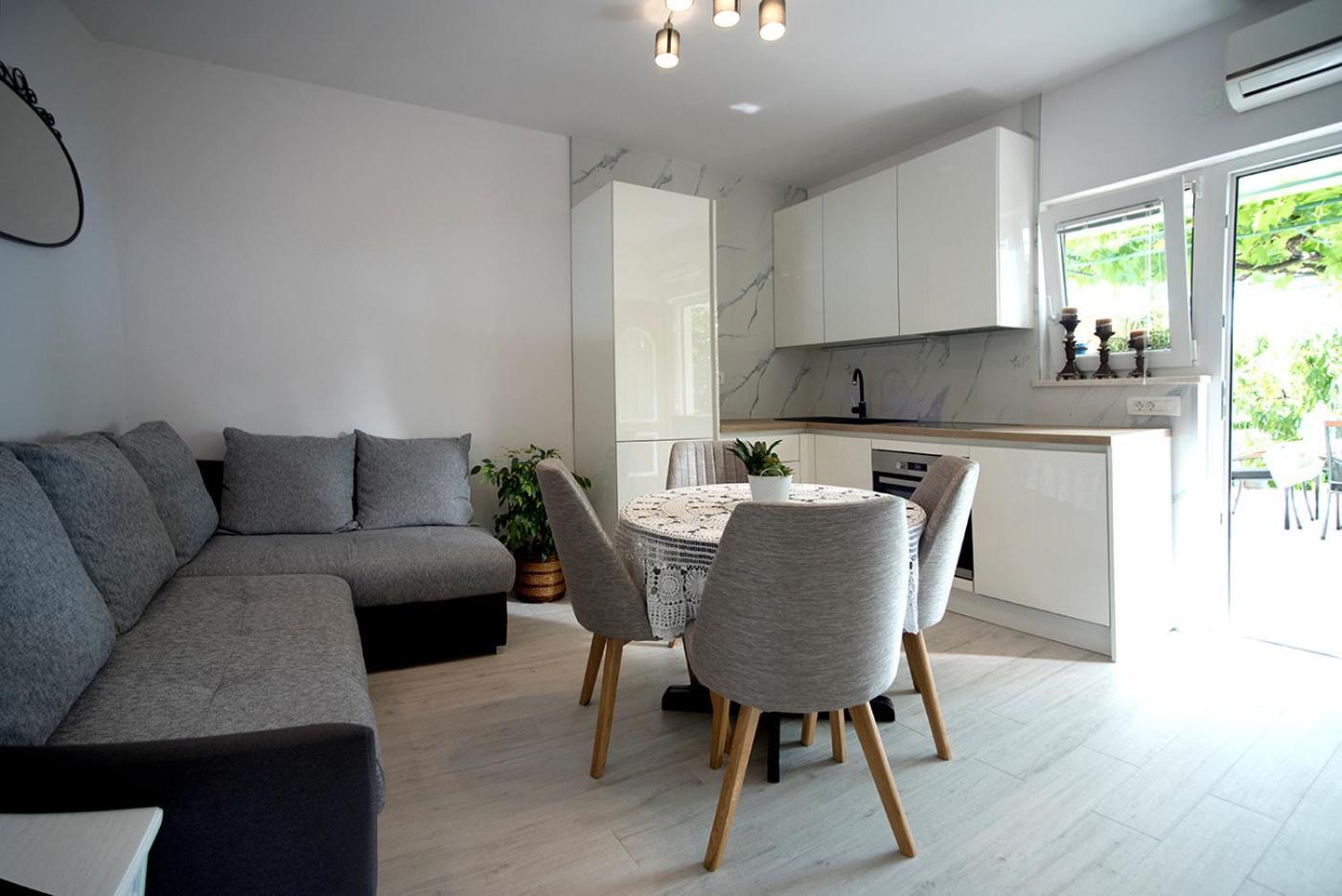 Apartments Drago Kovacic Omis Ngoại thất bức ảnh
